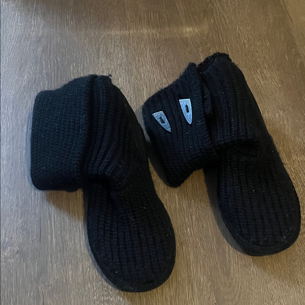 Cozy Black Womens  Sweater Boots